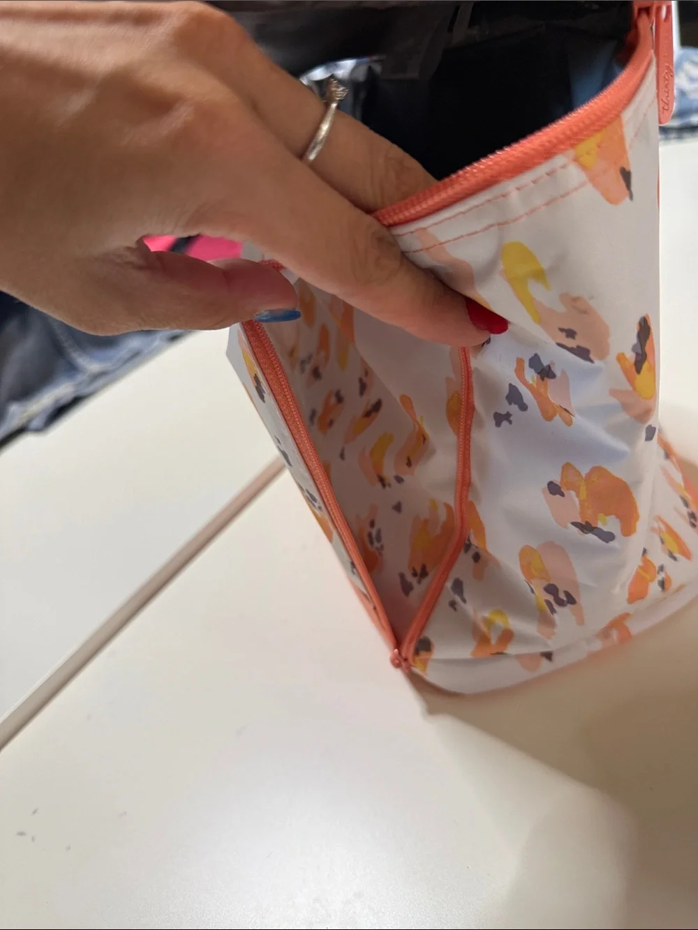 thirty-one Floral lunch box bag and pencil pouch Duo in Peach and White